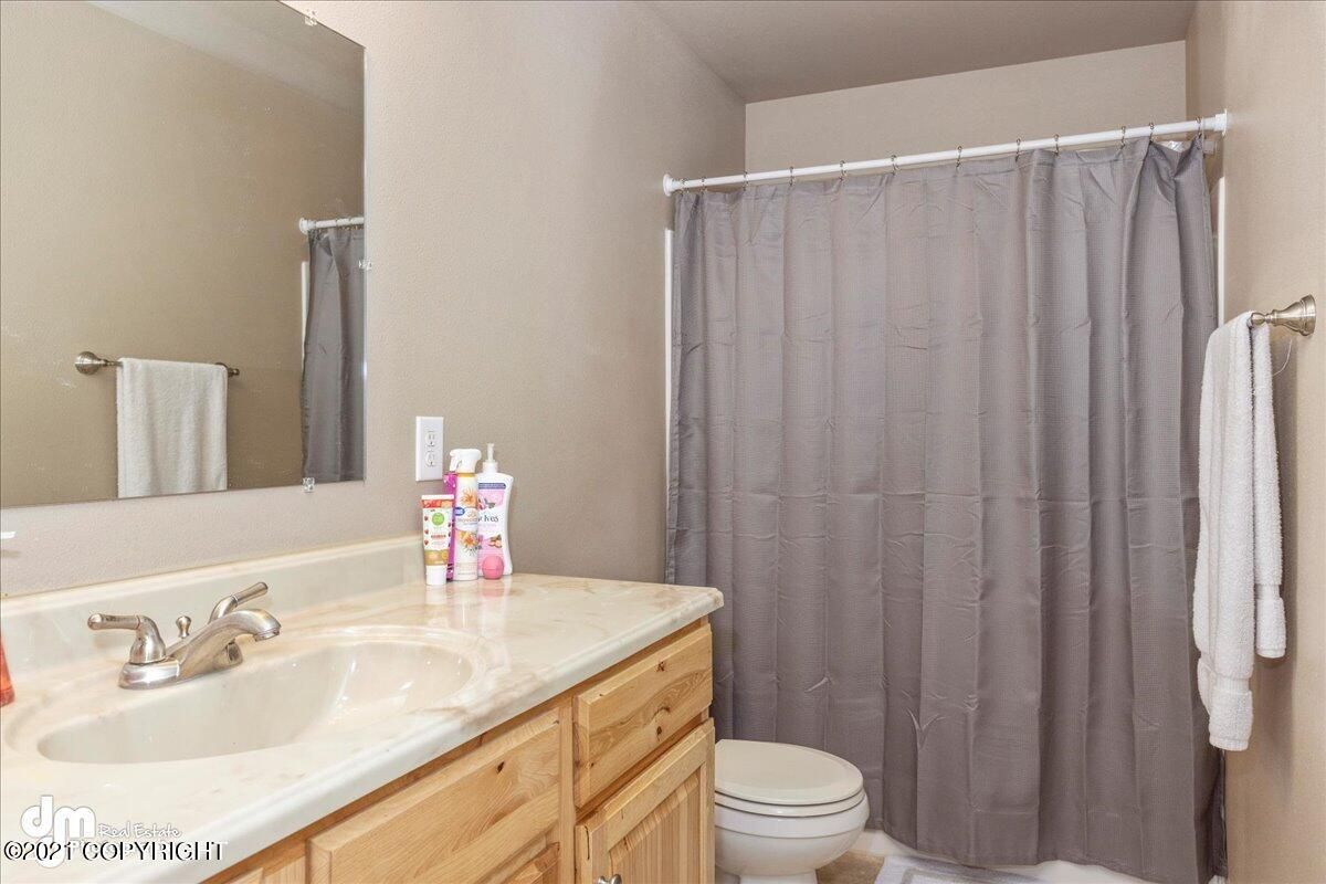 4001 E Ruth Dr, Wasilla, AK 99654